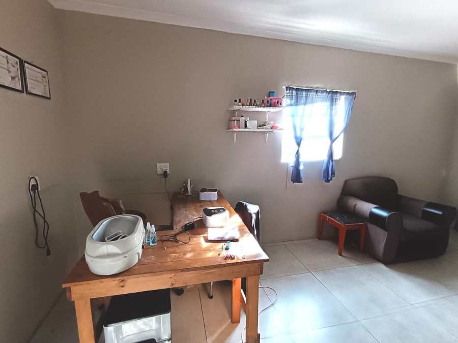 2 Bedroom Property for Sale in Parsonsvlei Eastern Cape